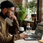 Smart Glasses in the Workplace: Boosting Productivity and Safety