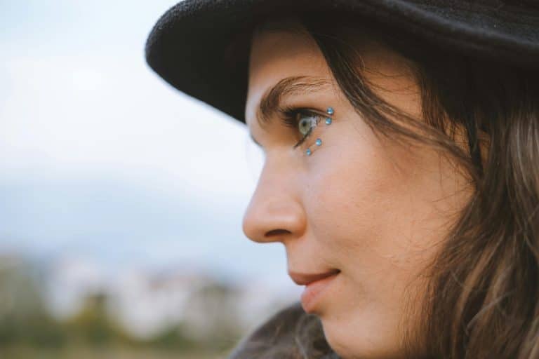 How Accessories Define a Fashion Statement