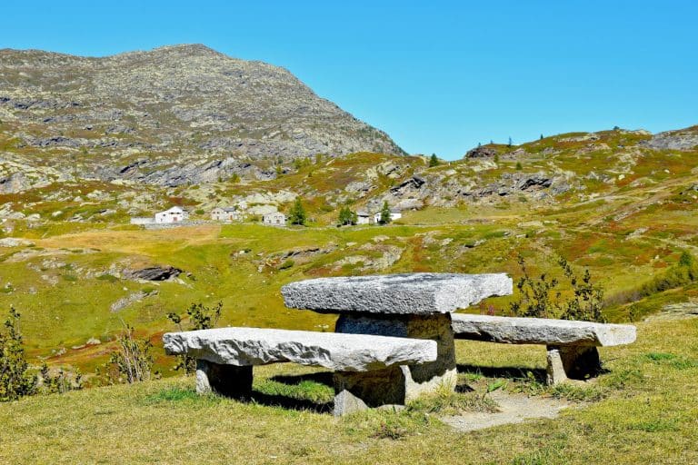Rustic Cabins Become Coveted Vacation Retreats